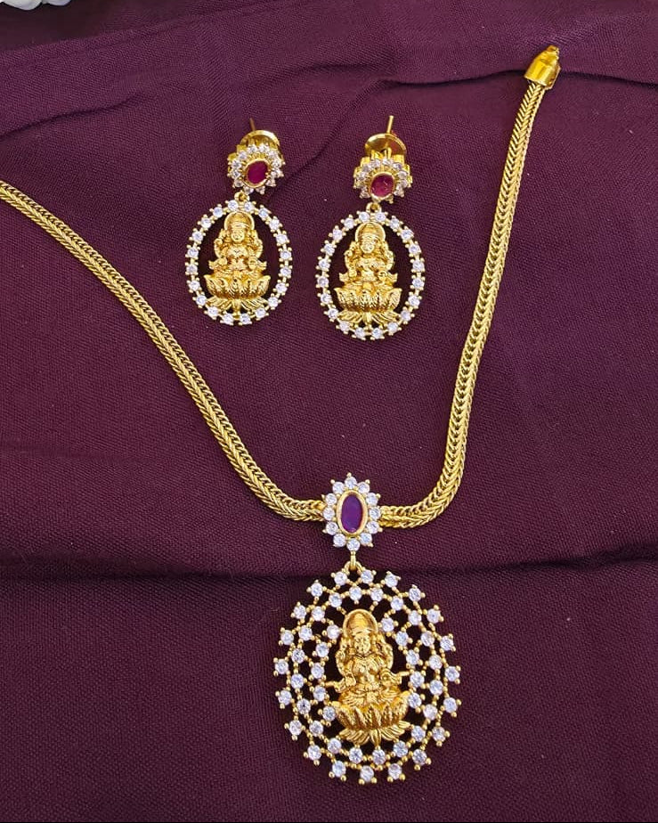 Lakshmi Neckpiece with Earrings