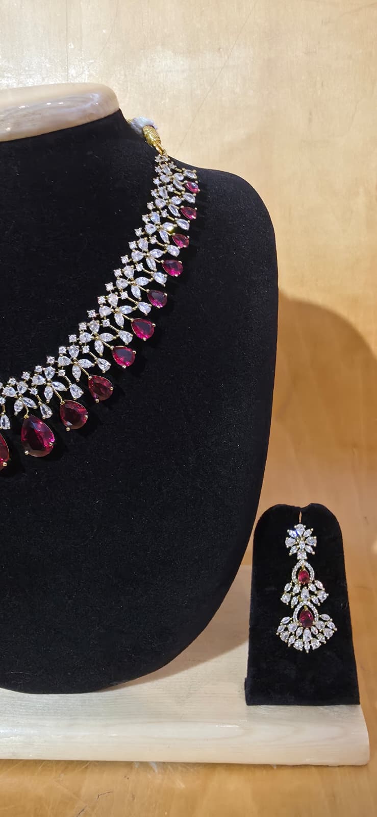 Red Teardrop Stone Set