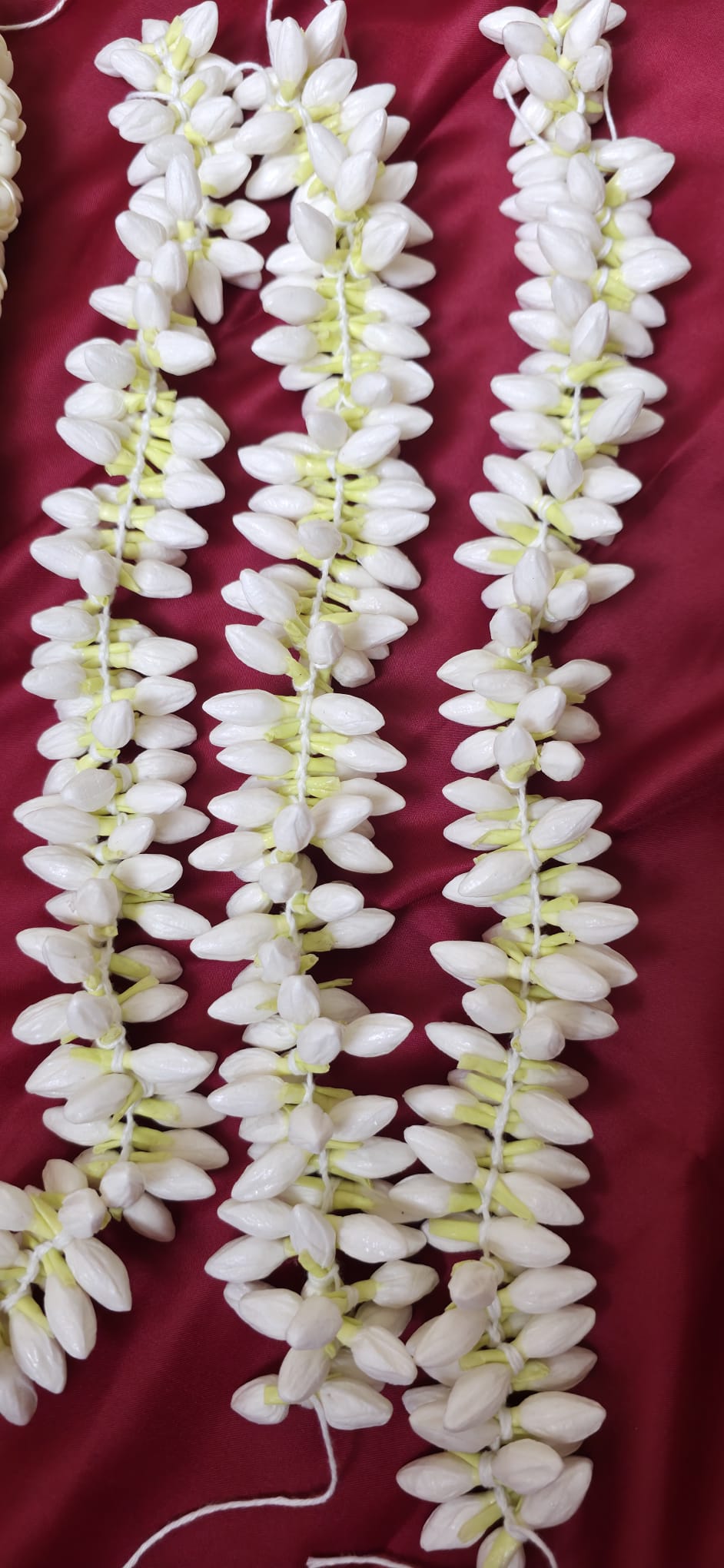 Tissue Jasmine Garland