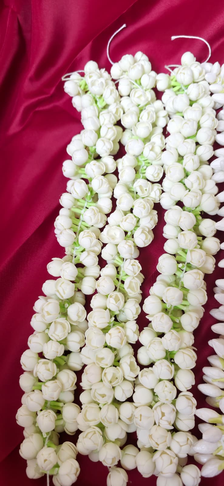 Foam Jasmine Garland