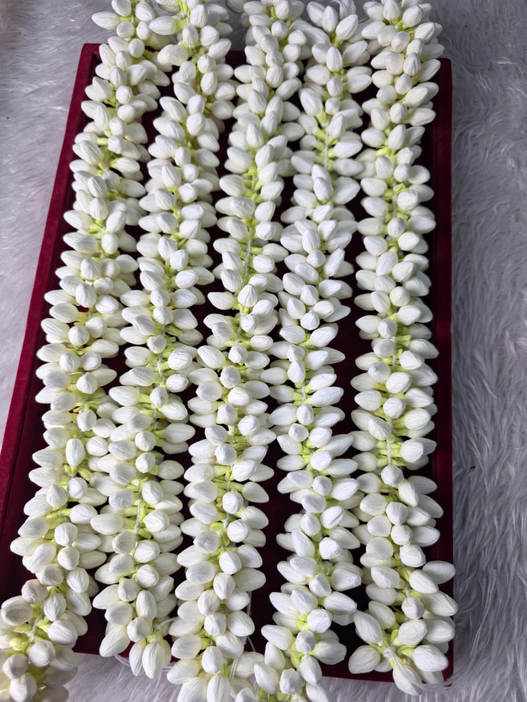 Tissue Jasmine Garland