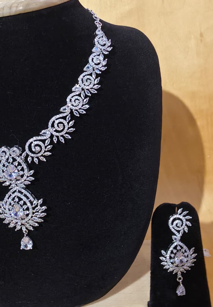 Swirl Pendant Neckpiece with Earrings