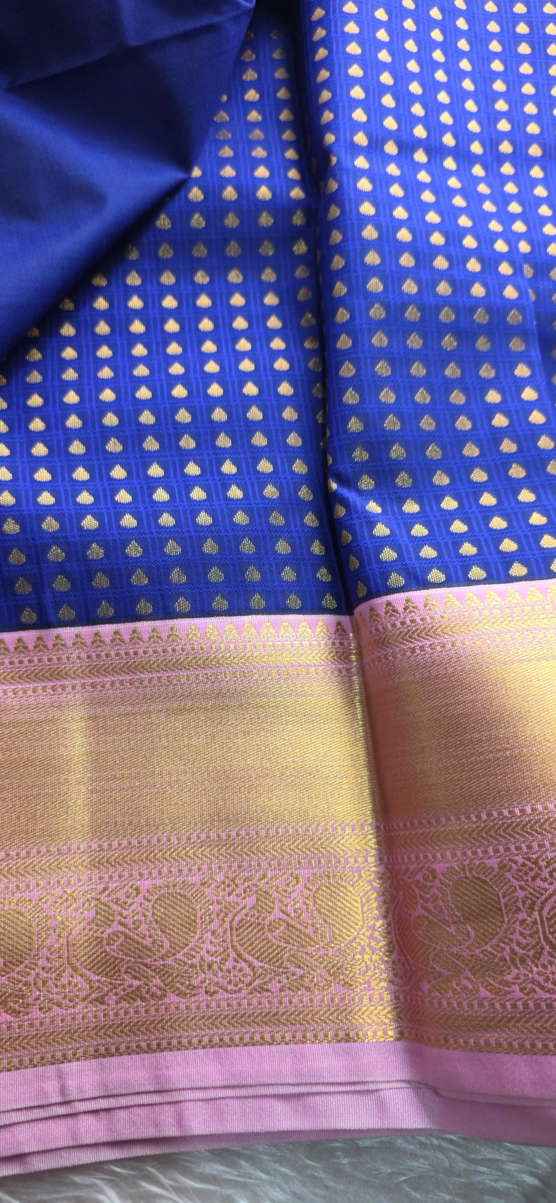 1000 butta Semi Silk Saree